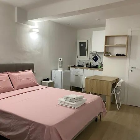 Rizzoli 3 Senzanome Konukevi 3*