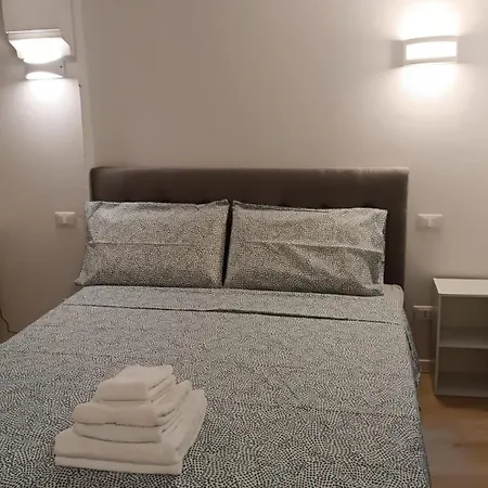 Rizzoli 3 Senzanome Gasthof Bologna